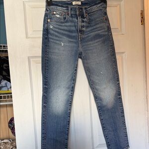 American Eagle AE77 Mom Jeans (Short)